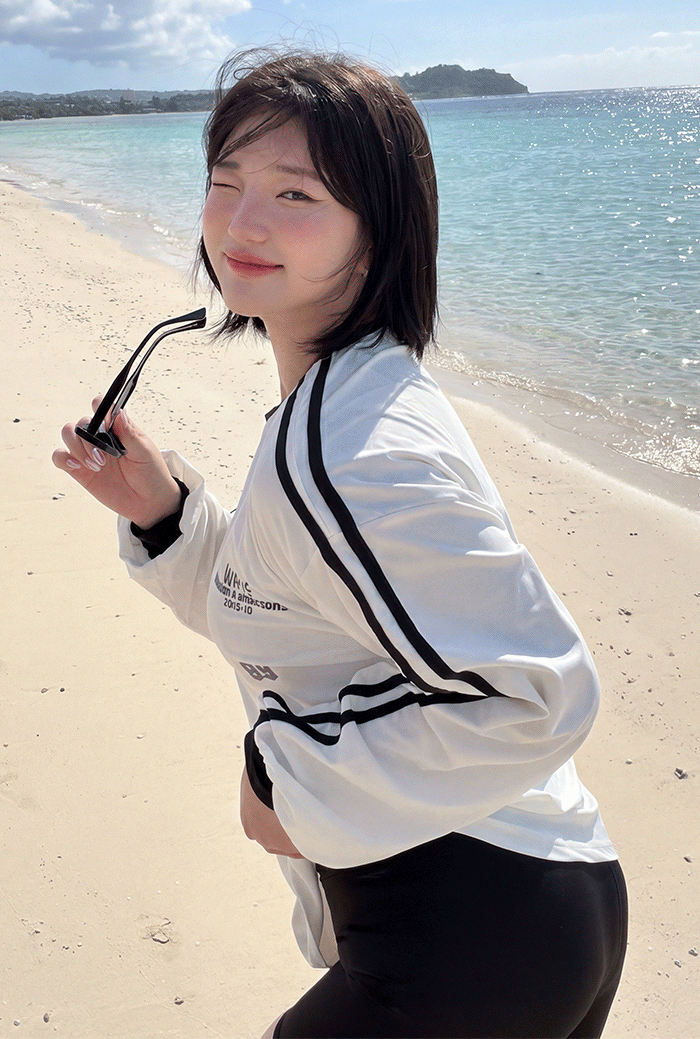 비키비키 여성 비키니 수영복
체형커버 모노키니 여성 수영복
플러스사이즈 비키니 수영복 비키비키
비치웨어 커버업 휴양지룩 비키비키